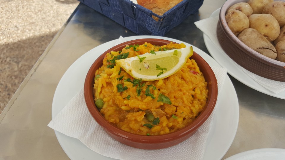 what to eat in lanzarote - paella 