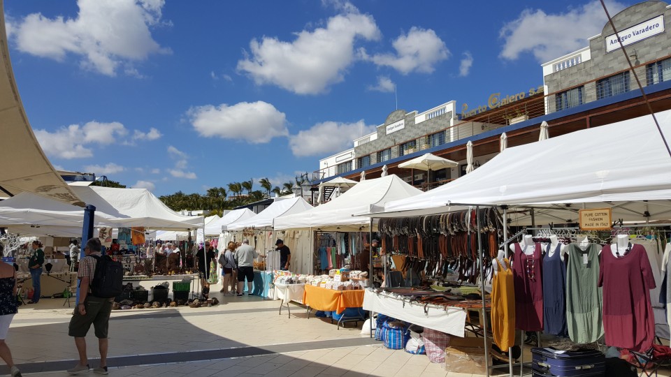 Puerto Calero Market